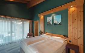 The Phoenix Fitness Hotel & Free Spa Access At Alpen Resort